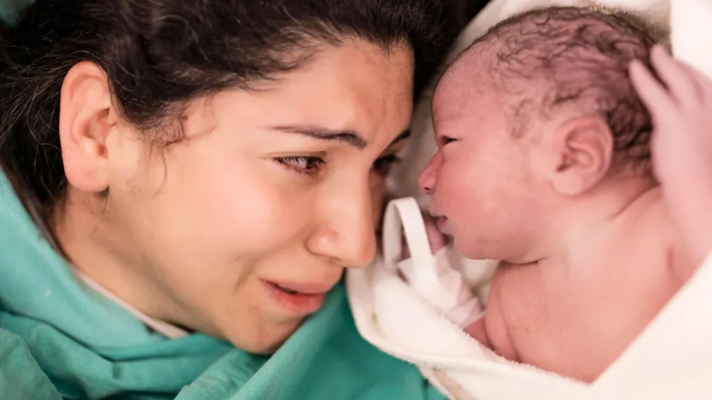 Increase in babies in England born by Caesarean